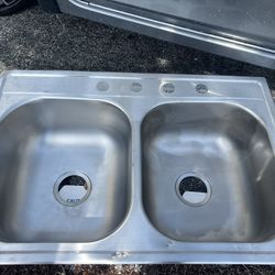 Double iron Kitchen sink