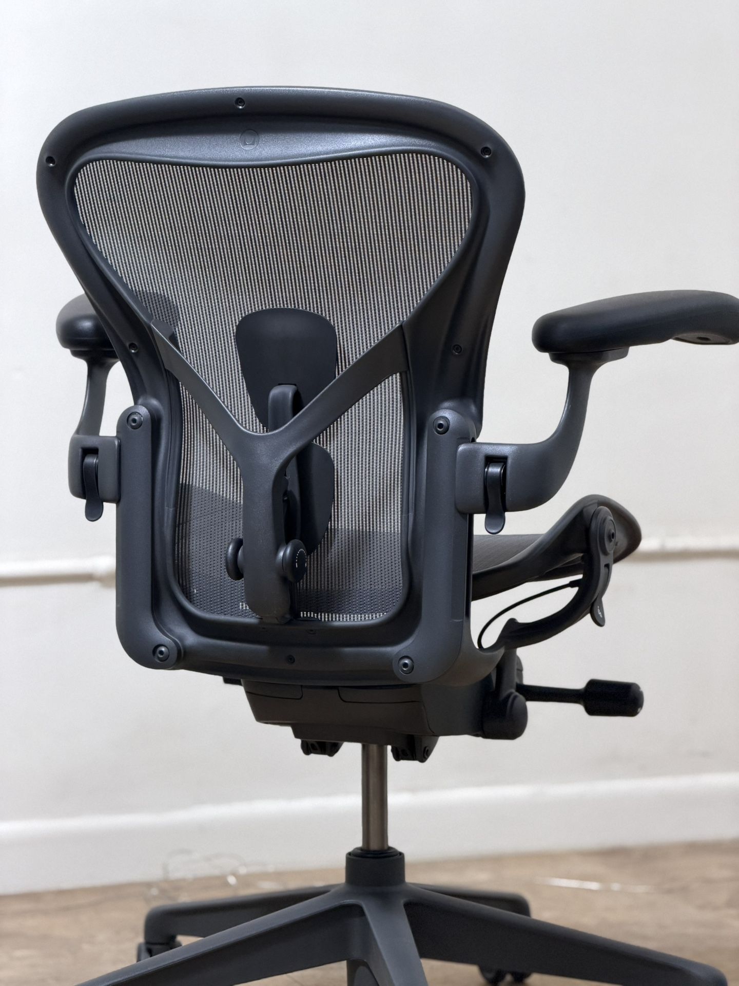 Herman Miller Remastered Aeron PostureFit SL Size A Office Gaming Chair