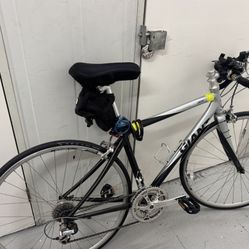 Giant OCR3 women's road bike