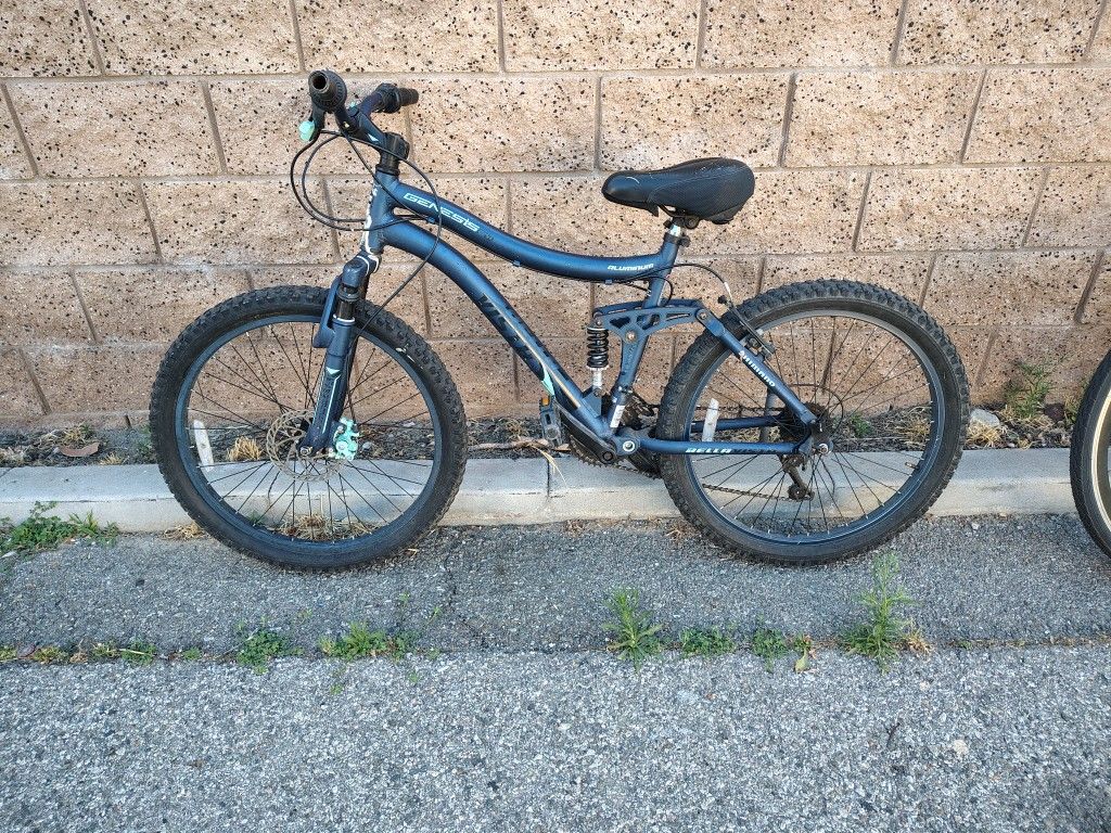 Mountain Bike Genesis 24 Bella Vista Small Frame for Sale in El Monte ...