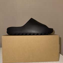 Adidas Yeezy Slide “Onyx” Men’s Size 9 New