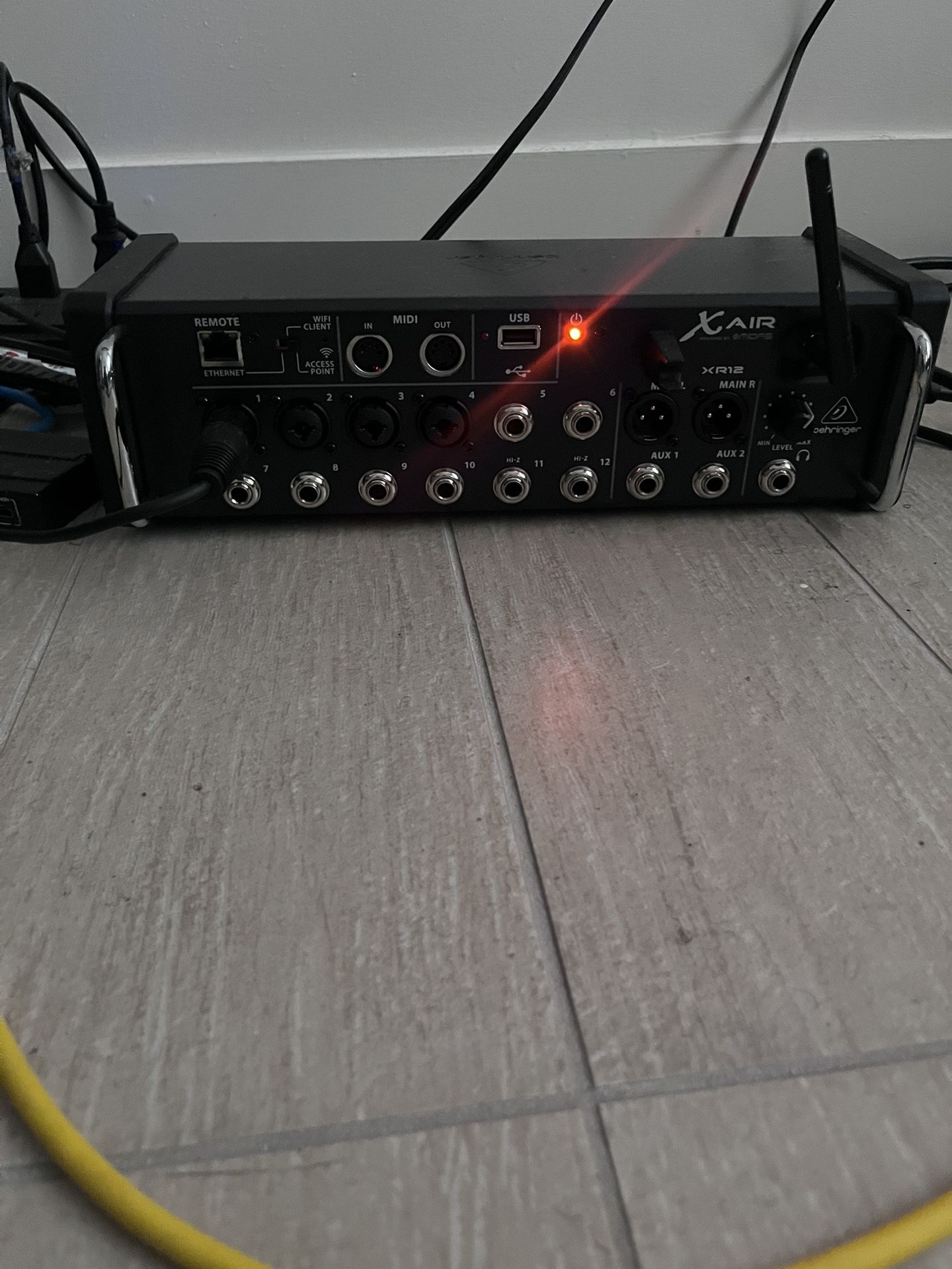 Behringer X-Air 12 And Samson Resolv A5 *Pair*