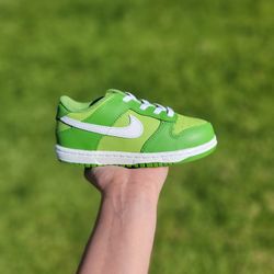 Nike Dunk Low " Chlorophyll " 9c