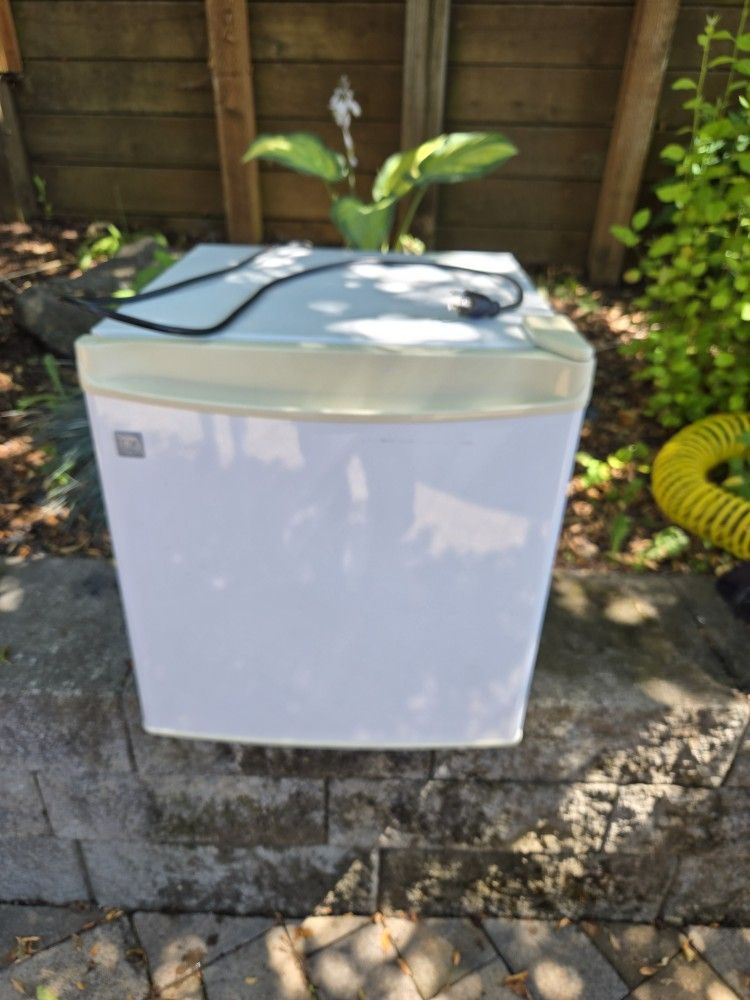 Mini Fridge