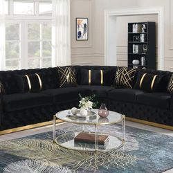 Sectional Sofa with Pillows 