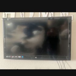TV De 42” No Es Inteligente , No Control. Trabaja Bien 