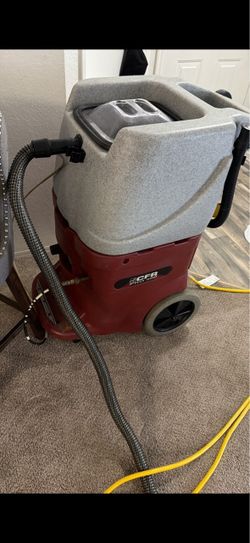 Carpet cleaner
