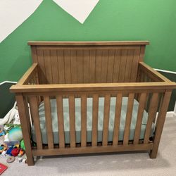 Everlee Baby Crib