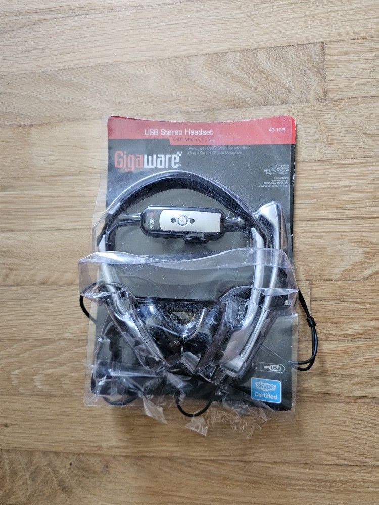 New Gigaware 43/122 Wrap Around USB Stereo Headset for sale