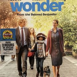 WONDER (Blu-Ray + DVD + Digital-2017) Julia Roberts + Jacob Tremblay!