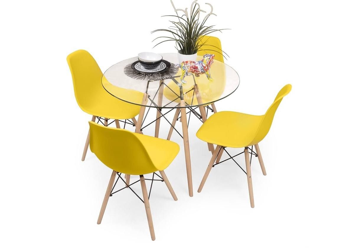 Round Table And 4 Chairs