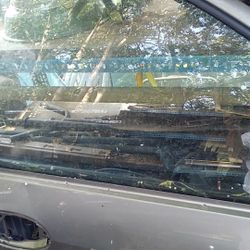 2002 Ford Windstar window