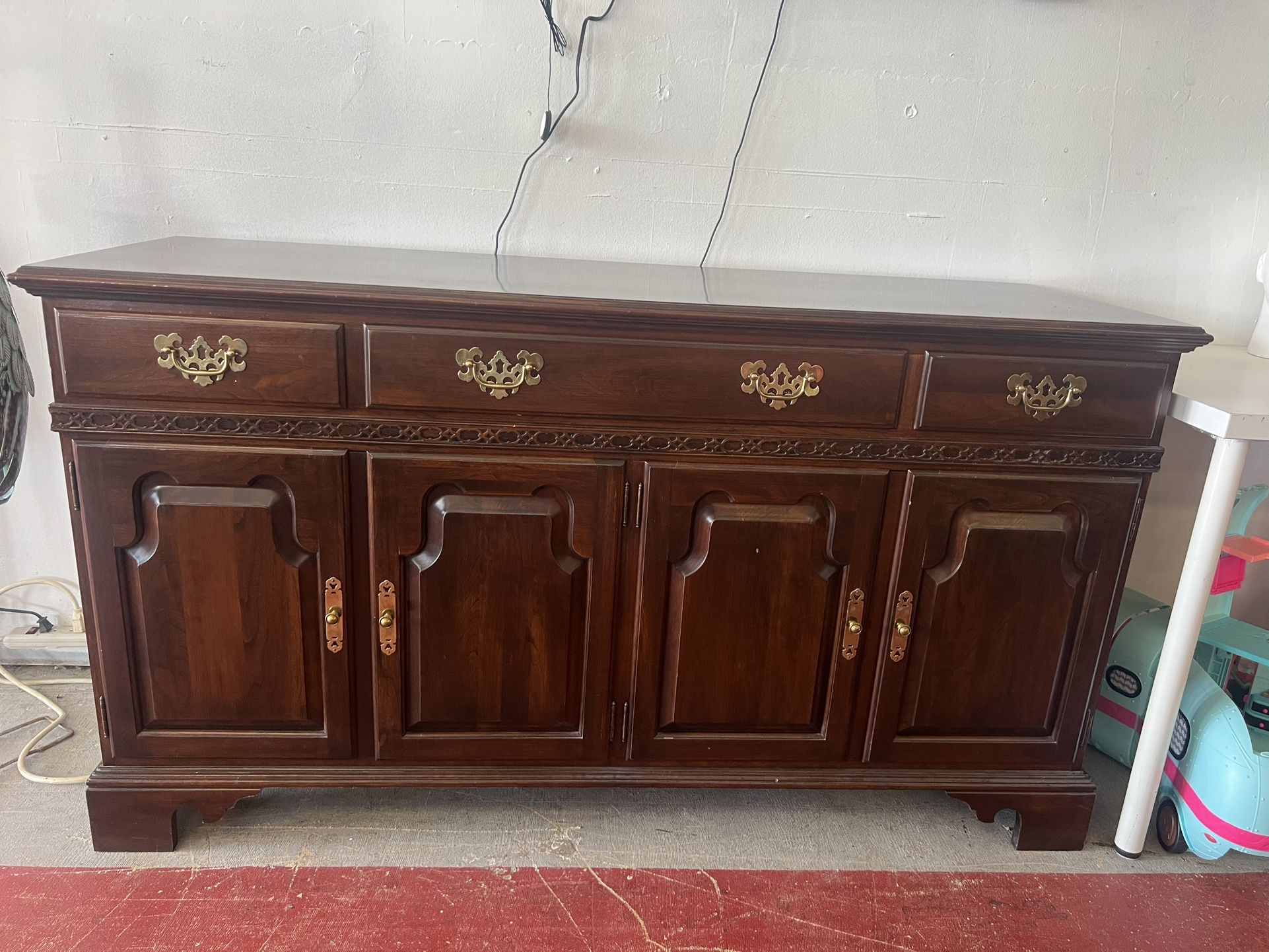 Server Buffett / Cabinet / Ethan Allen