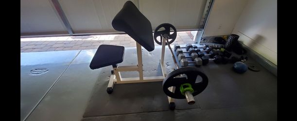 PREACHER CURL