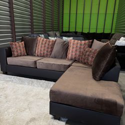 Nice brown sectional sofa couch (DELIVERY AVAILABLE)