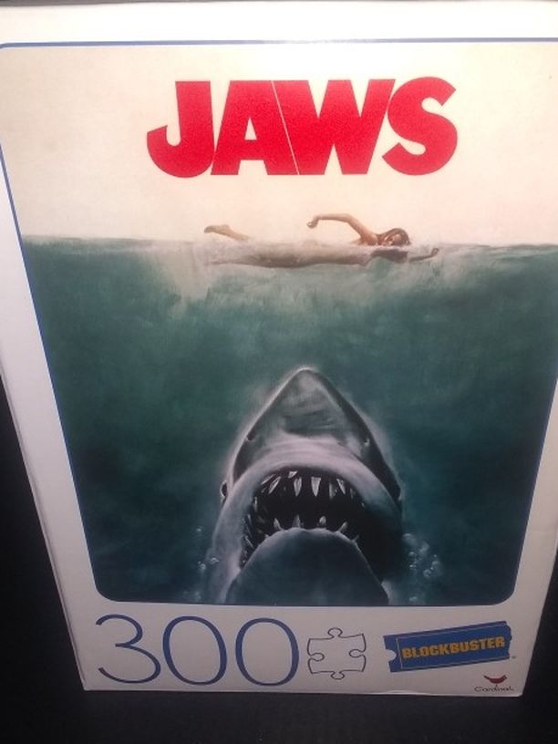 Brand New Jaws Blockbuster 300 Piece Puzzle