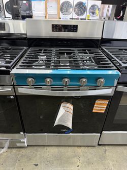 New open box Whirlpool 30 in. 5 Burners Freestanding Gas Range in Fingerprint Resistant Stainless Steel with Air Cooking Technology