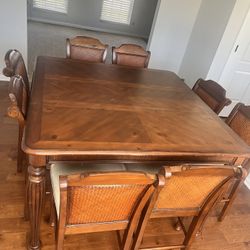 Brand new dining set 