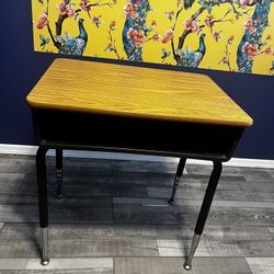 Student Desk $25