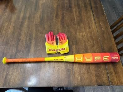Easton Hype Fire With Matching Gloves
