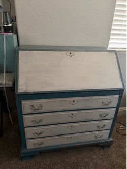 Dresser with lock key
