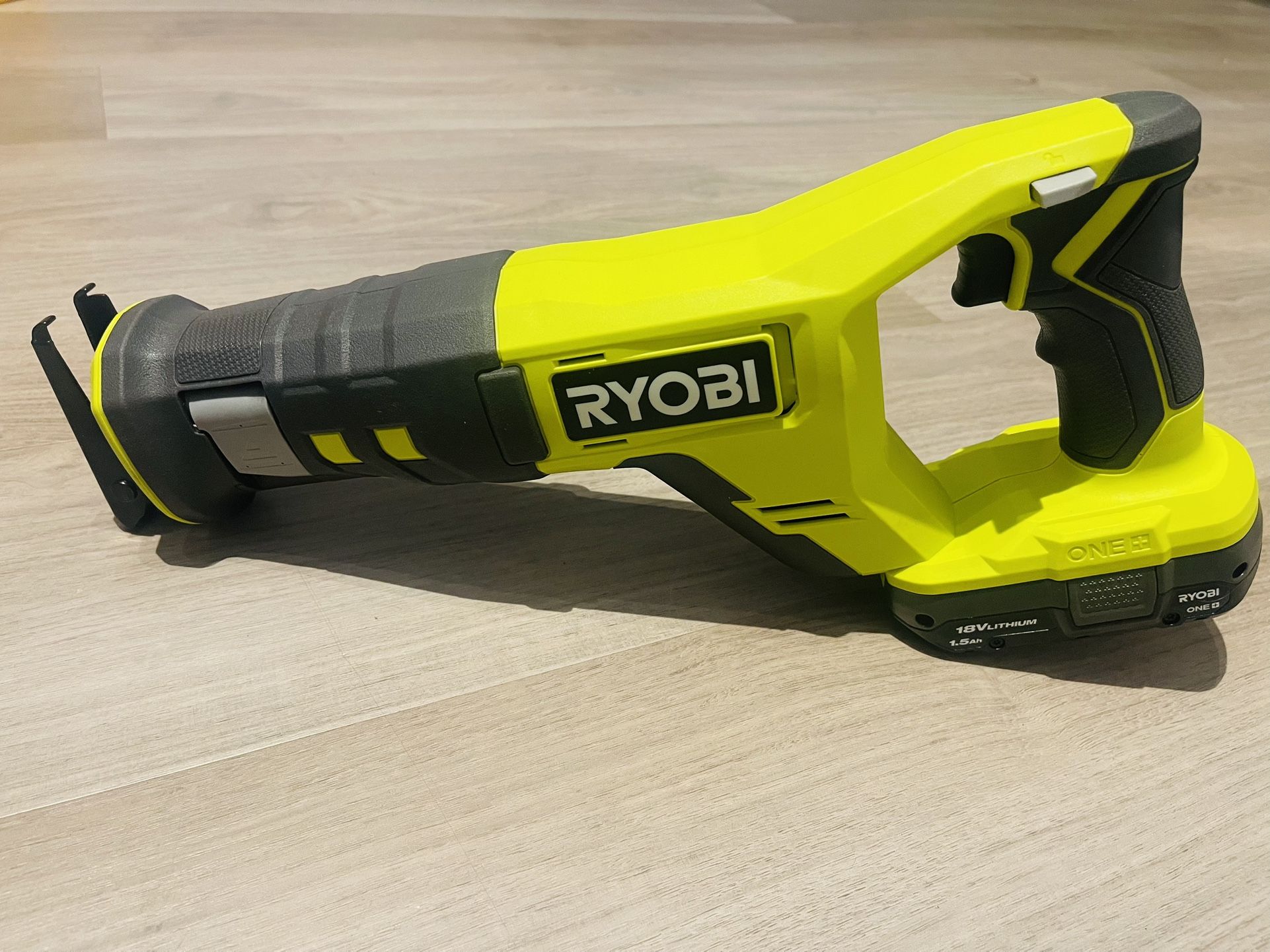ONE+ 18V Cordless Reciprocating Saw & battery 1.5