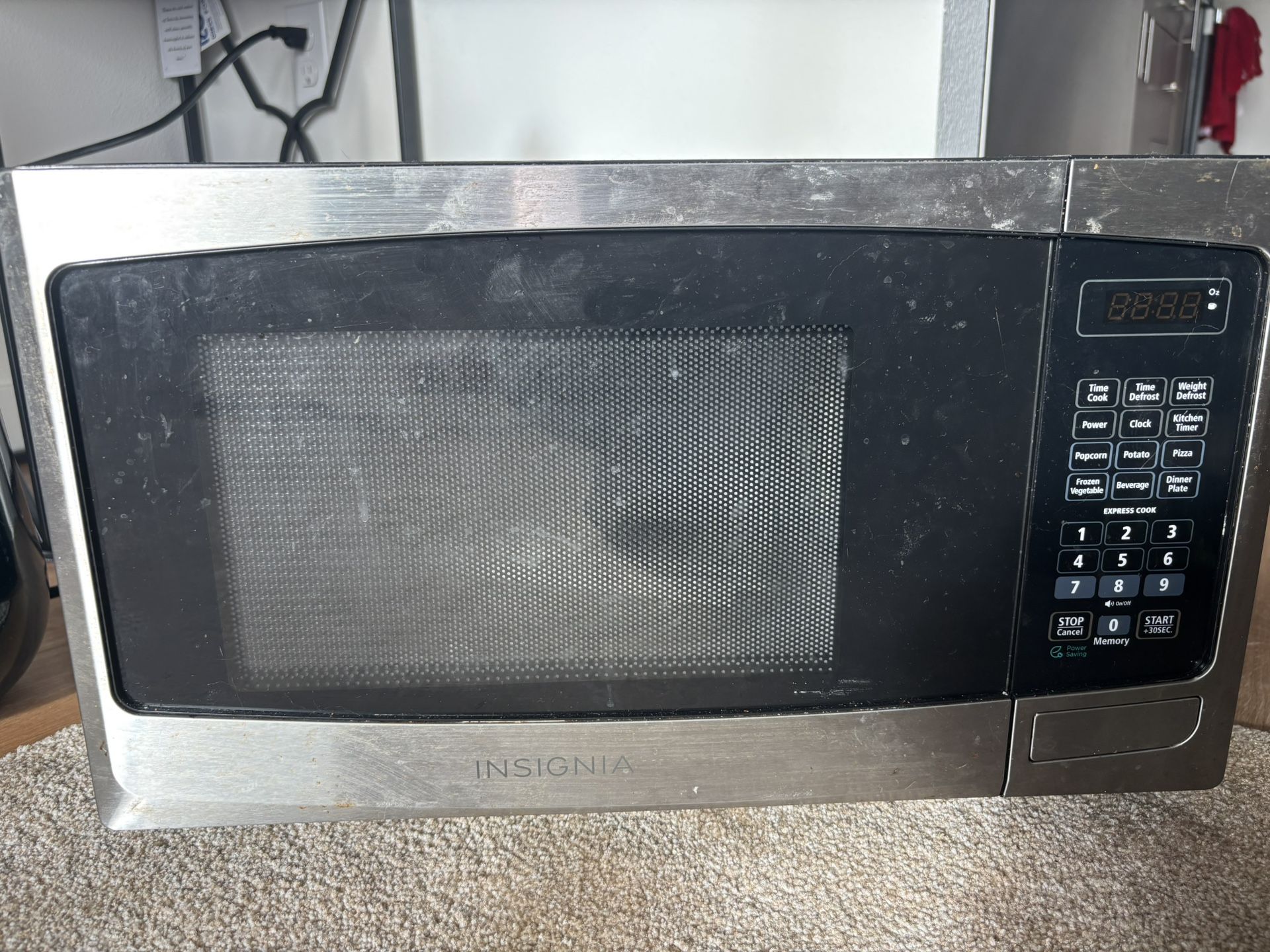 Insignia Microwave