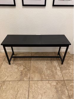 Entry way table set of 2 (new)