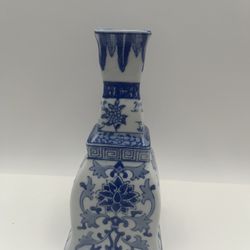 Andrea By Sadek Ceramic Candlestick Holder. Height: 7”