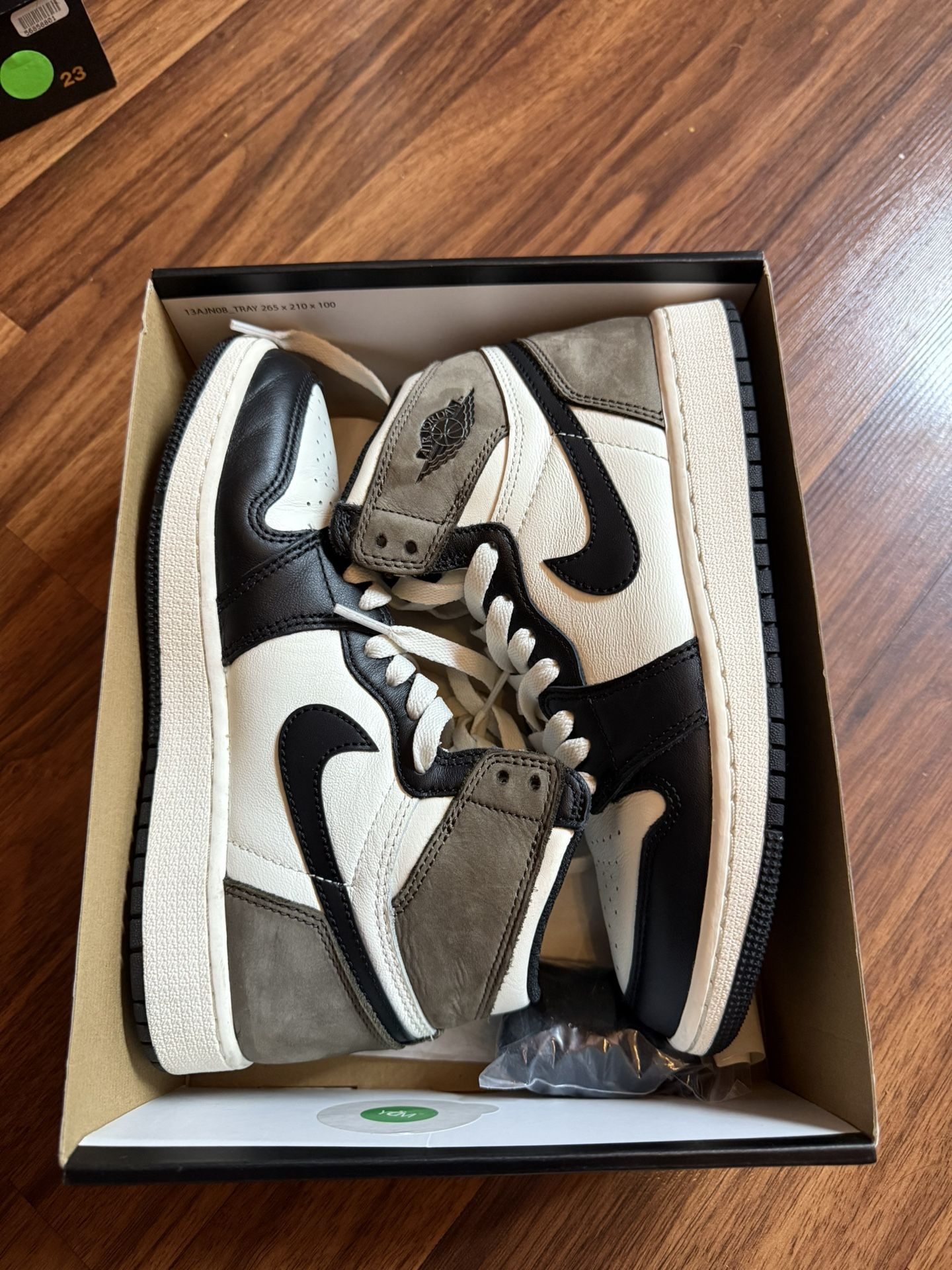 Jordan 1 Mocha