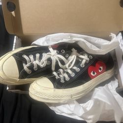 CDG Converse Size 9 