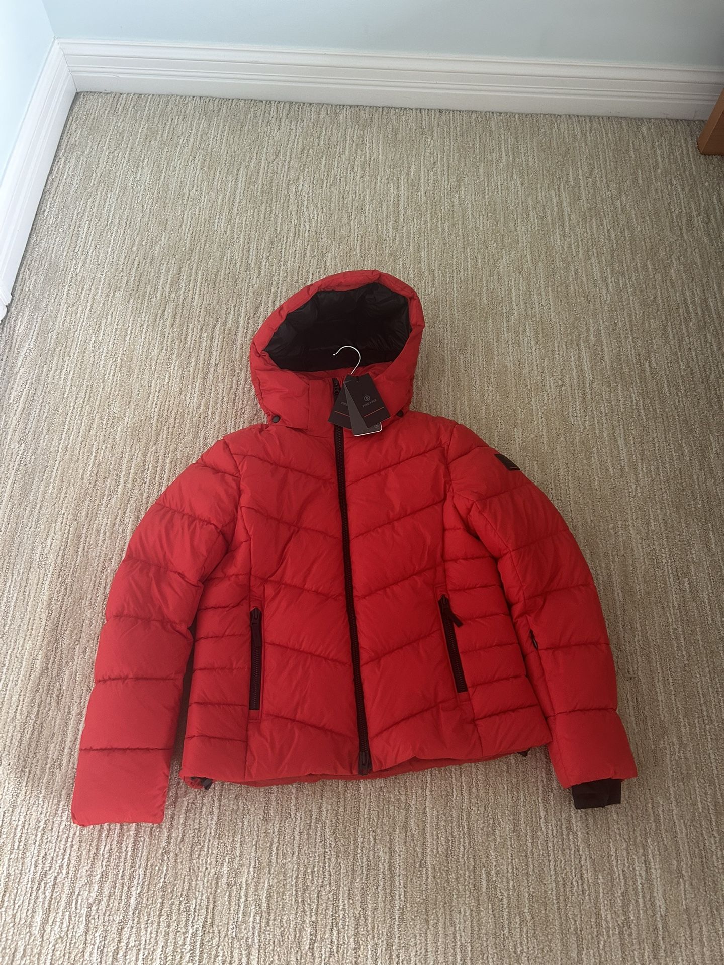 New with tags Bogner FIRE+ICE Womens Saelly 2 Ski Jacket Red Large (US 10)