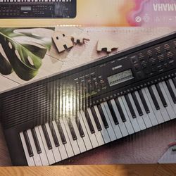 Yamaha Digital Piano Keyboard 