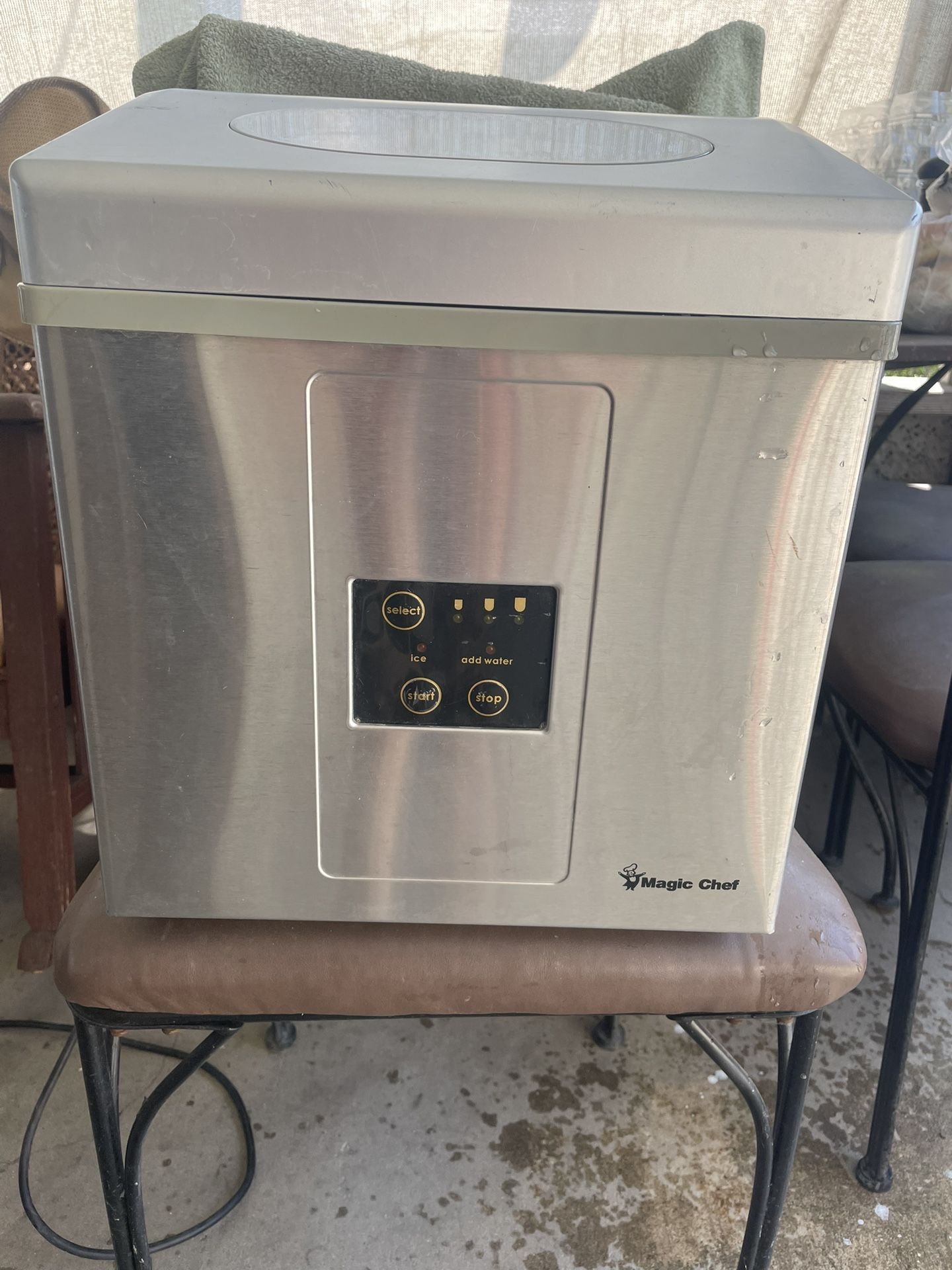 Ice Maker Usado