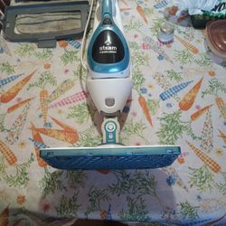 Black & Decker Steam Cleaner 