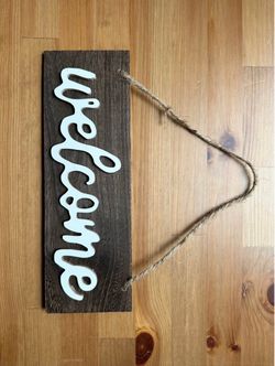 Wooden Welcome Sign with Rope Hanger