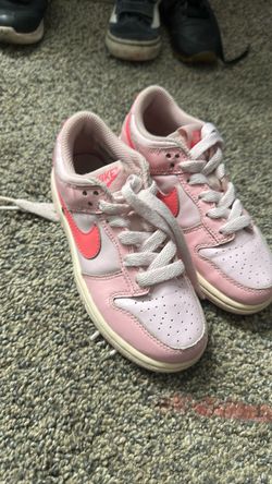 Nike Dunk Low Pink Sneakers