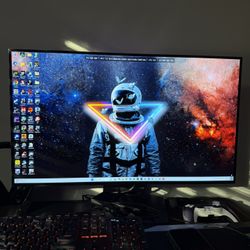 LG UltraGear 32GS95UE-B OLED Dual Mode Gaming Monitor 4K