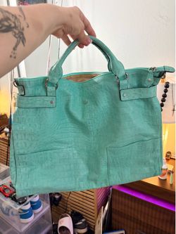 Blue alligator leather (VINTAGE COACH PURSE)