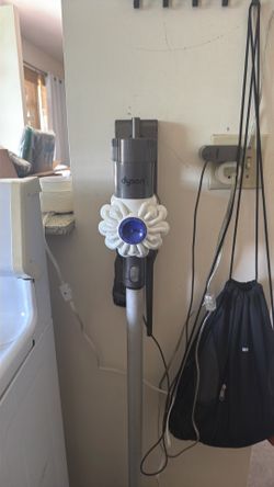 Dyson V7 vacuum