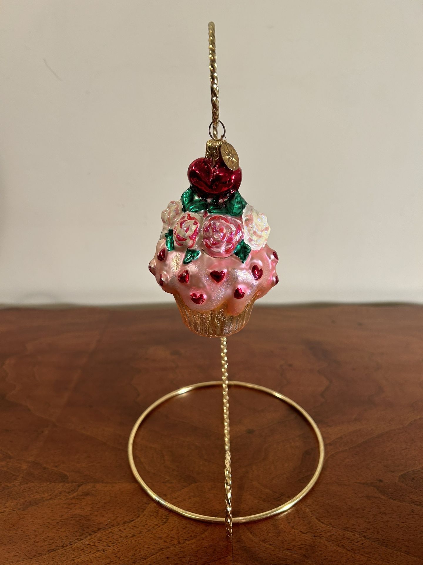 Christopher Radko Roseberry Romance Christmas Tree Ornament Cupcake Rose Hearts 4” tall x 3” wide