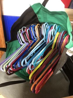 45 Plastic Hangers full size