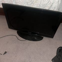 Samsung 32-inch Class LED TV. (with Remote Included ) 
