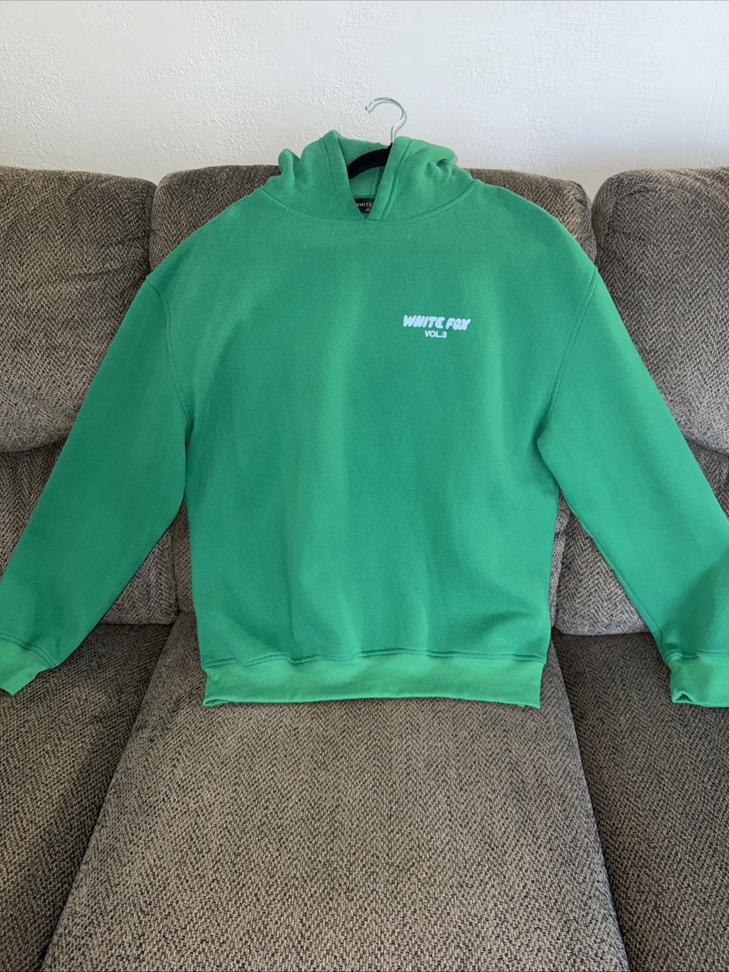 White Fox Hoodie Vol. 3 Green Pullover Sweatshirt Women’s Size M/L– Cozy & Trendy 