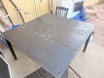 Dining table with built in leaf & 4 chairs