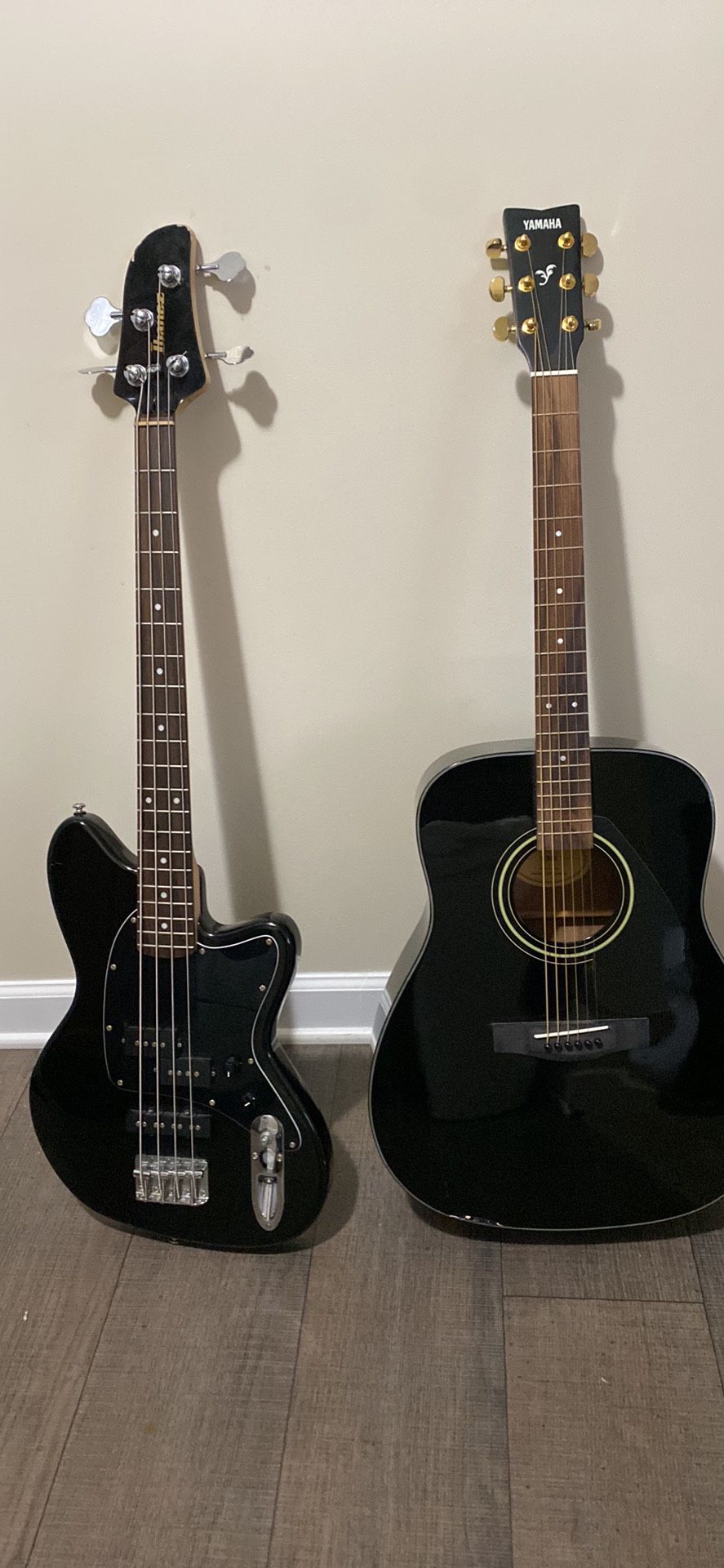 Ibanez Bass Yamaha Acoustic And Asus Tablet 
