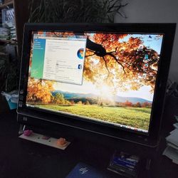 HP TouchSmart IQ526 C2D 2.2GHz 2GB RAM 250GB HDD TV Tuner 22" All In One PC