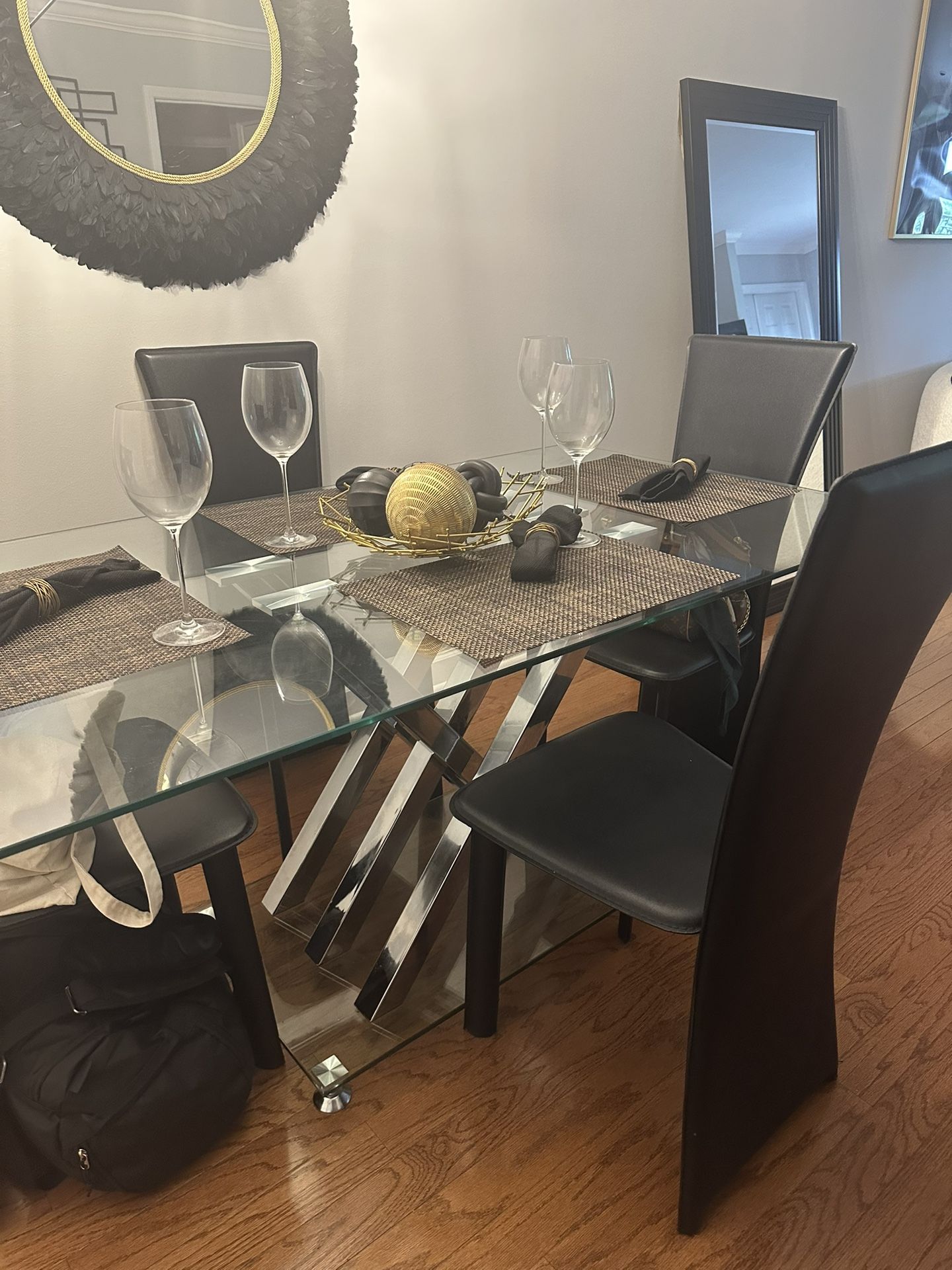 BEAUTIFUL DINING ROOM SET!!