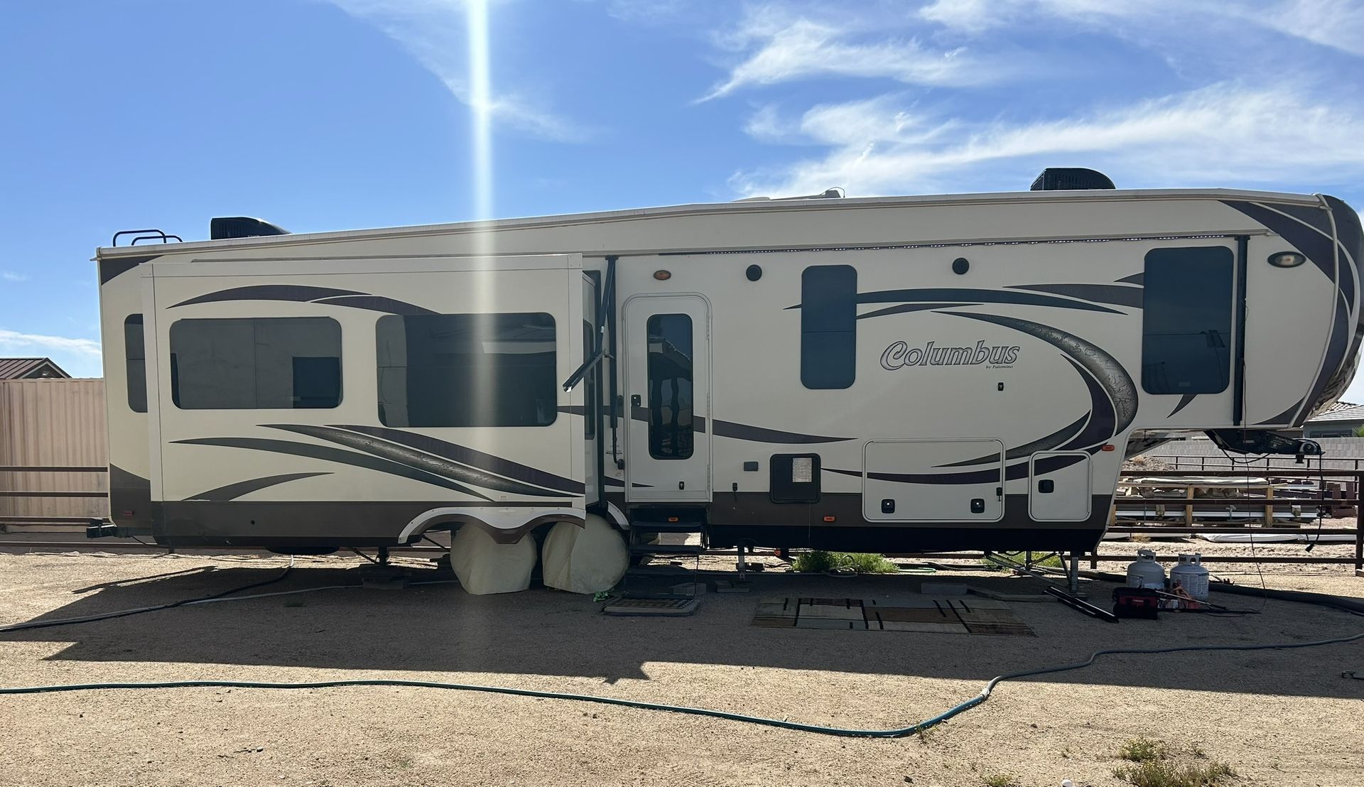 2014 Palomino Columbus Fifth Wheel