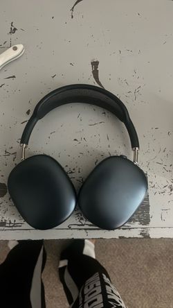 AirPod Max ($200 less than store price)